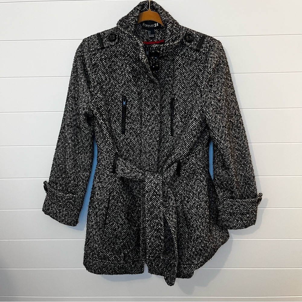 Women's Black and White Faux Wool Herringbone Trench Coat Large Belted NormCore
